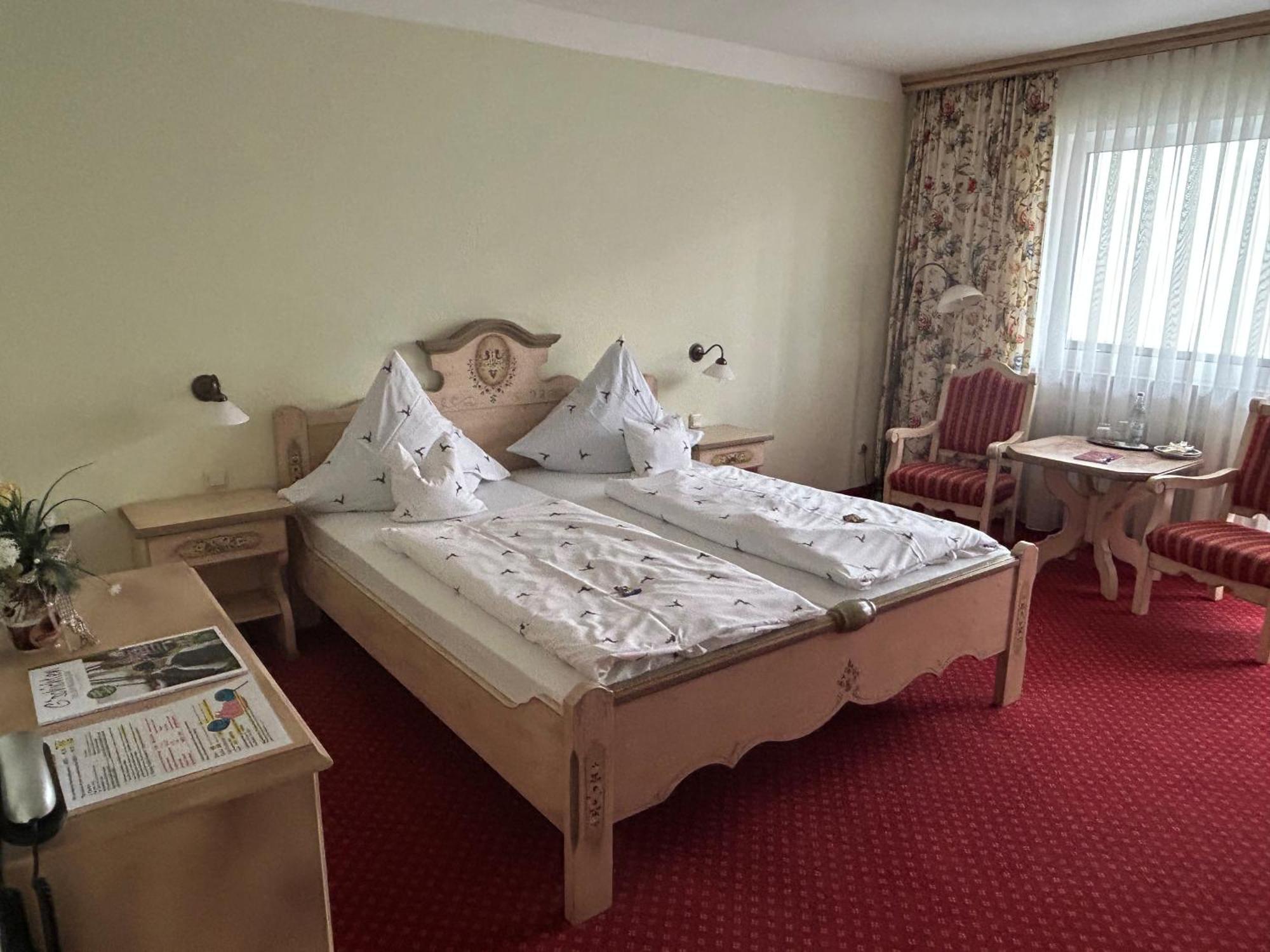 Hotel Garni Hubertushof Bad Fussing Bagian luar foto