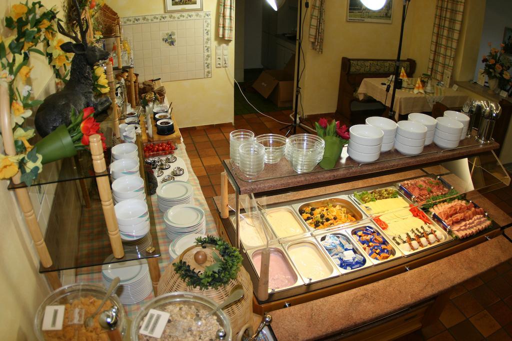Hotel Garni Hubertushof Bad Fussing Bagian luar foto